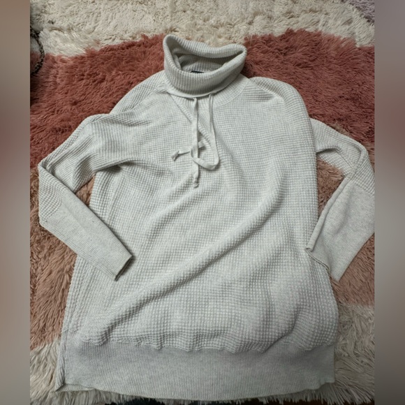 Cynthia Rowley Sweaters - Cynthia Rowley Light Gray Turtleneck Sweater